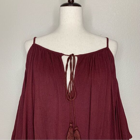 Sans Souci Boho Burgundy Cold Shoulder Tassels Bell Sleeves Top - Picture 2 of 11